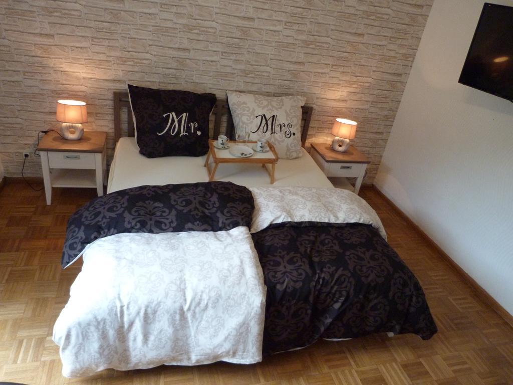 5X Balkon-Apartments Mit Kueche 40-65Qm Ruhrgebietferienwohnung Dobry-Fuchs Oberhausen  Szoba fotó